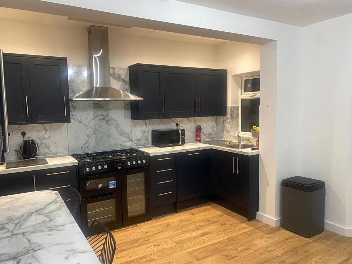 Private With En-suite In Catford, Apartamento Londres